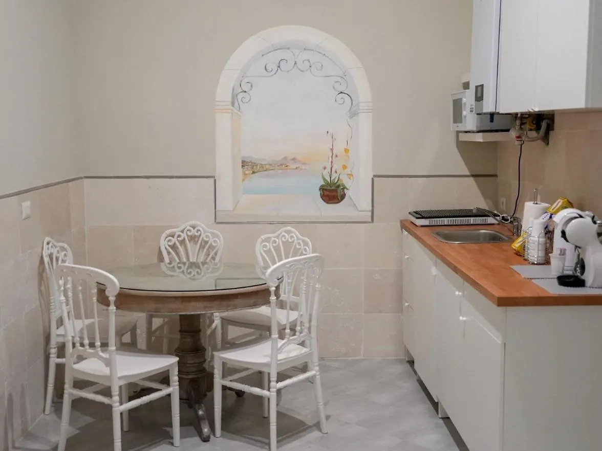 Konukevi Il Salotto Di Chiaia Otel Napoli