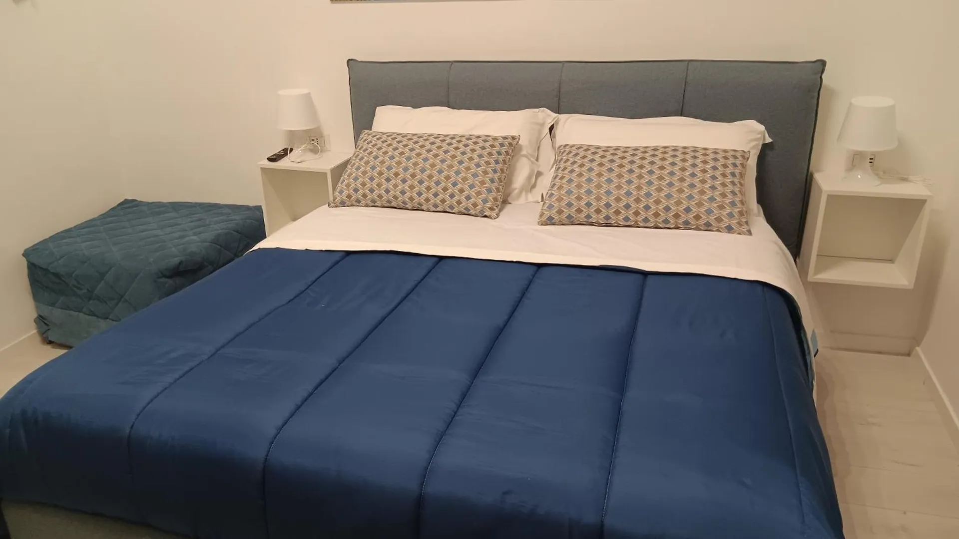 Guest house Il Salotto Di Chiaia Hotel Naples Italy