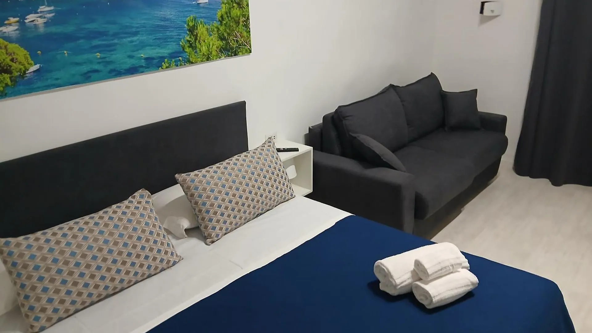 Il Salotto Di Chiaia Hotel Naples 0*,  Italy